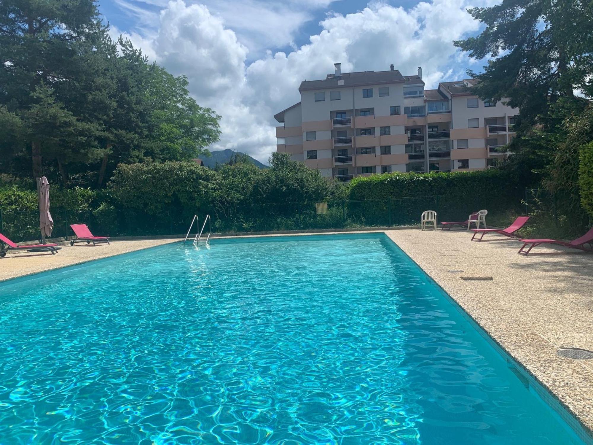 Kusmi Love Piscine Proche Du Lac Annecy Exterior foto